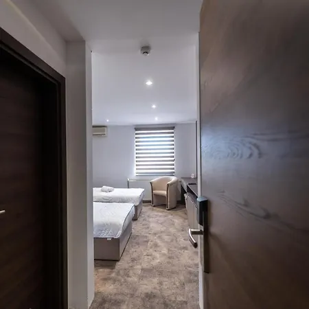 Hotel Stari Krovovi