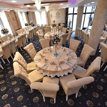 Stari Krovovi Hotel